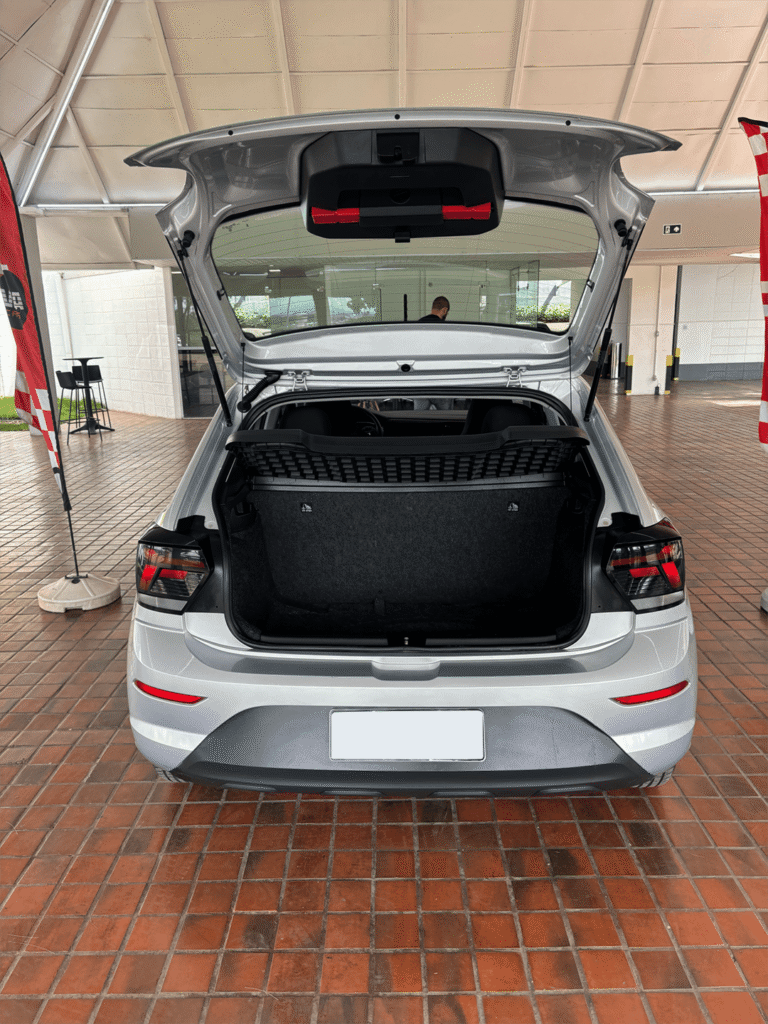 VW – VolksWagen – Polo Track — foto 8