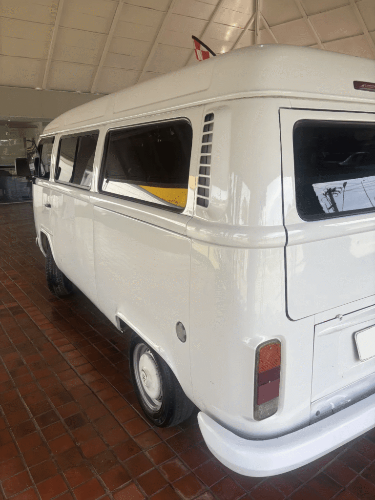 VW – VolksWagen – Kombi Standard — foto 4