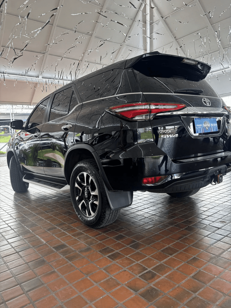 Toyota – Hilux SW4 SRX 4X4 — foto 5