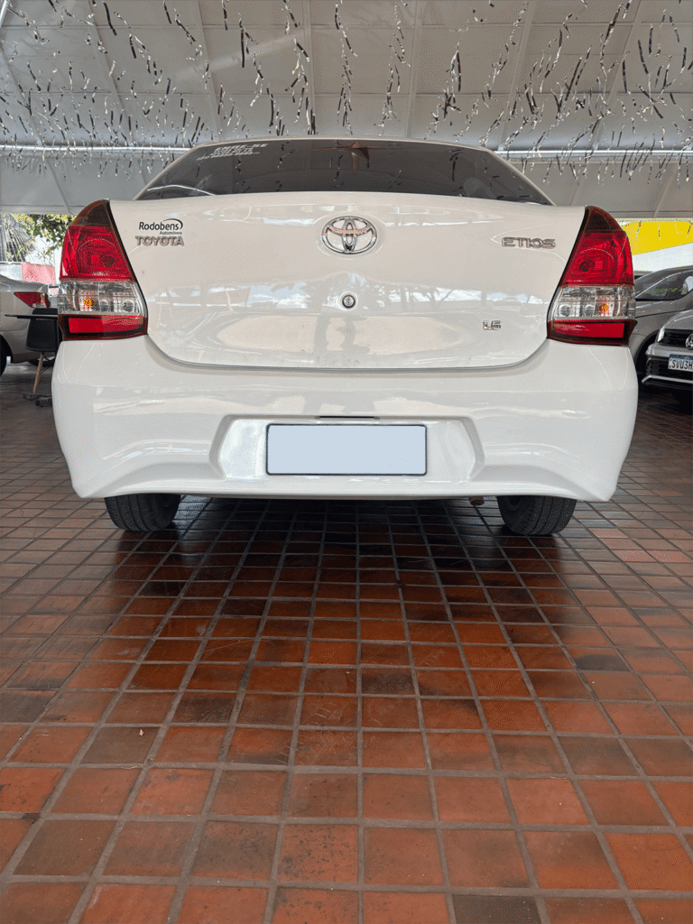 Toyota – Etios X Plus — foto 3