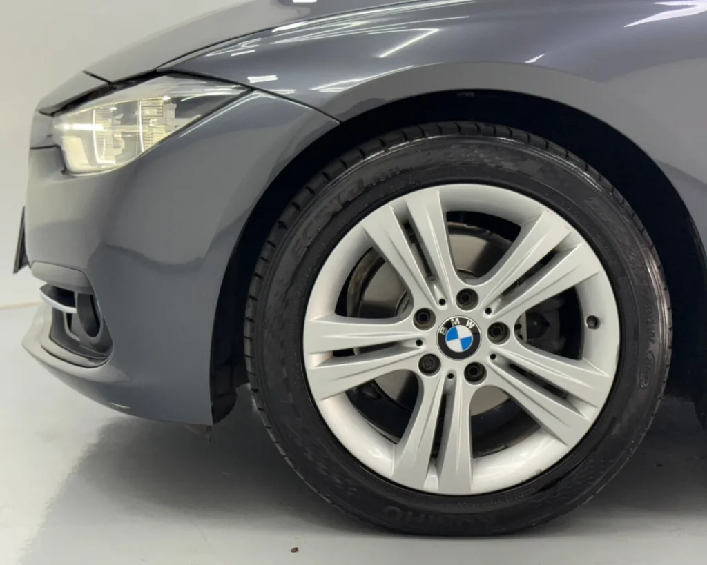 BMW – 320I — foto 17