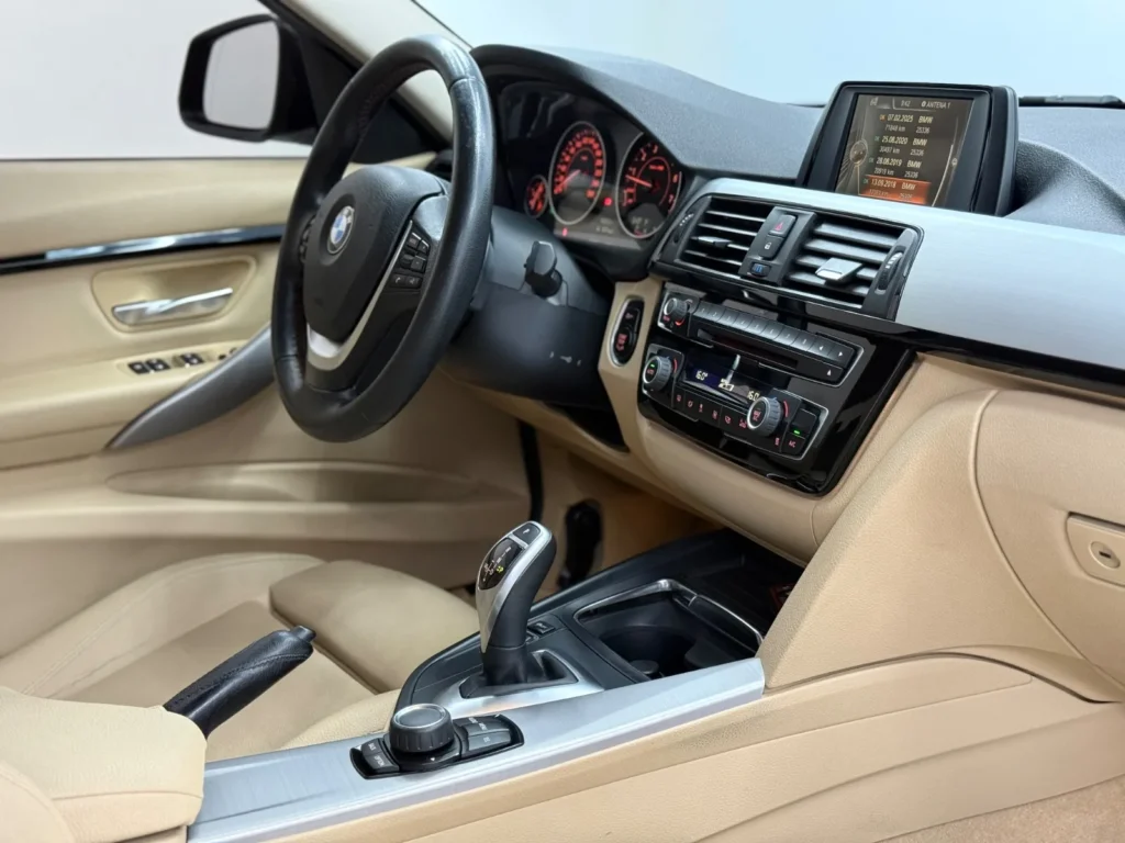 BMW – 320I — foto 11