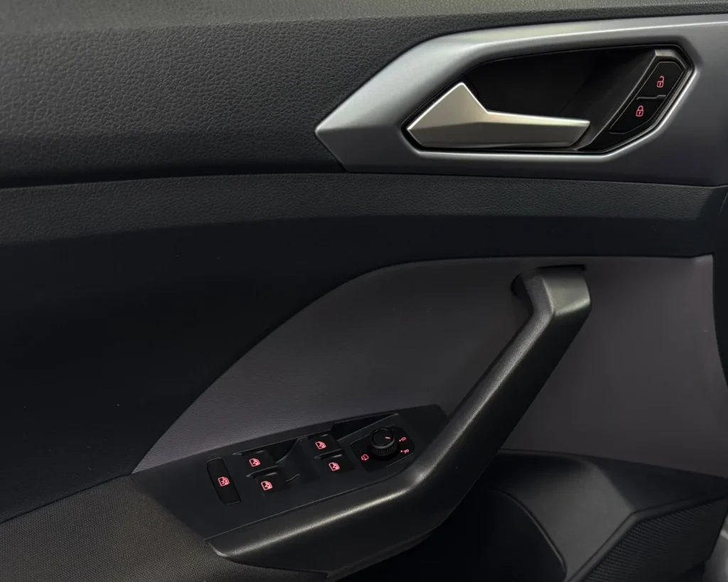 VW – VolksWagen – T-Cross 200 TSI — foto 9