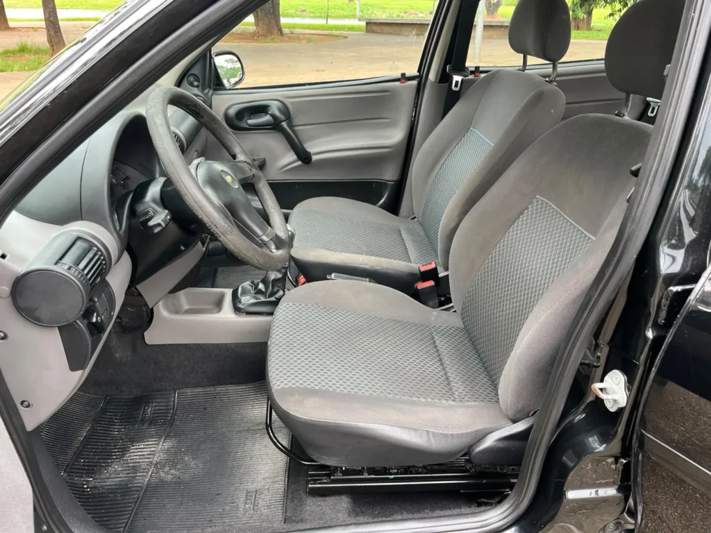 GM – Chevrolet – Corsa Sed Class.spirit — foto 11